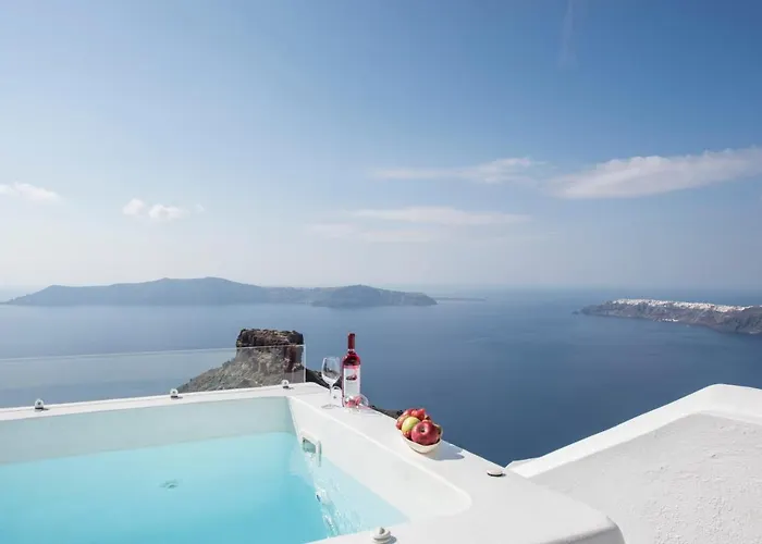 Anemos Cave Suites