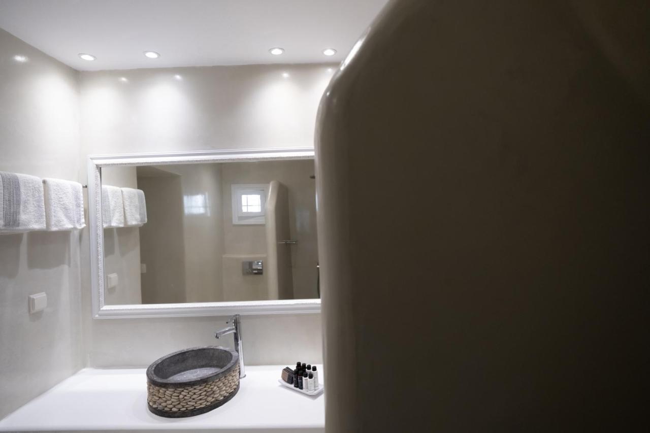 Hotel apartamentowy Anemos Cave Imerovigli (Santorini)